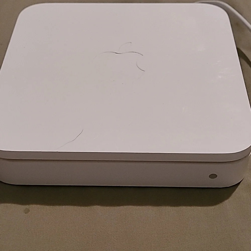 Apple 